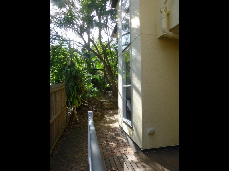 8B WARRAWEE STREET, Toowong QLD 4066