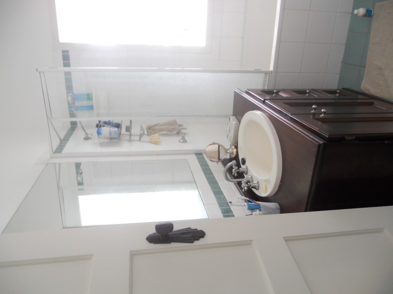8A WARRAWEE ST, Toowong QLD 4066