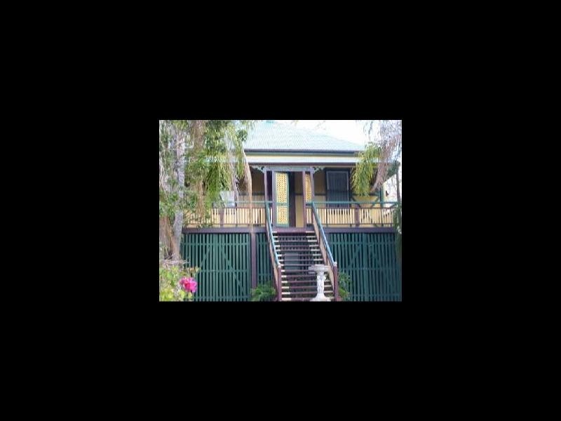 88 WAVERLEY ROAD, Taringa QLD 4068