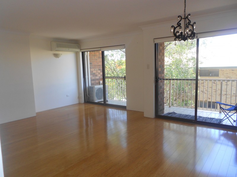 4/124 WHITMORE ST, Taringa QLD 4068