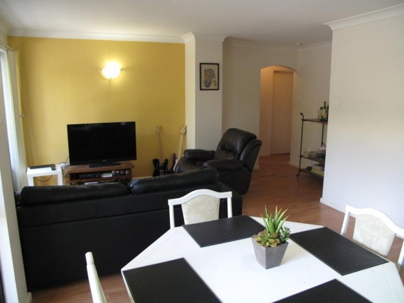 2/124 WHITMORE STREET, Taringa QLD 4068