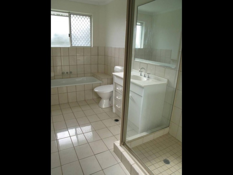 2/124 WHITMORE STREET, Taringa QLD 4068