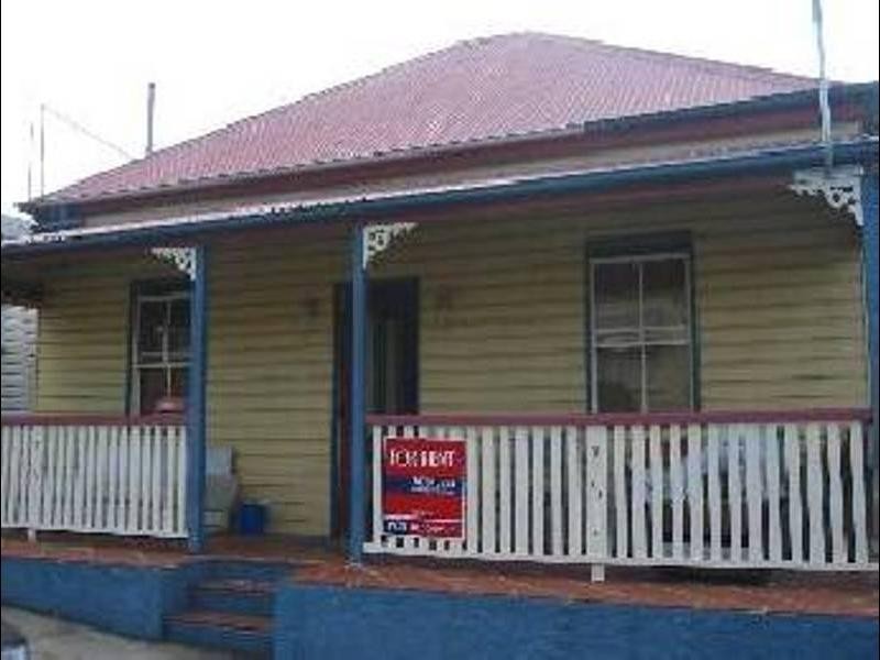 28 WOOLCOCK STREET, Red Hill QLD 4059