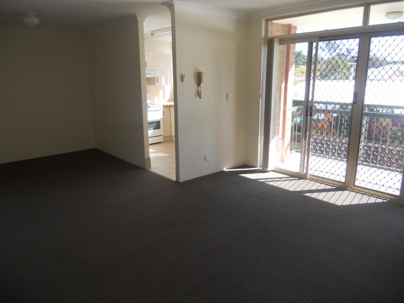 2/33 YORK ST, Indooroopilly QLD 4068