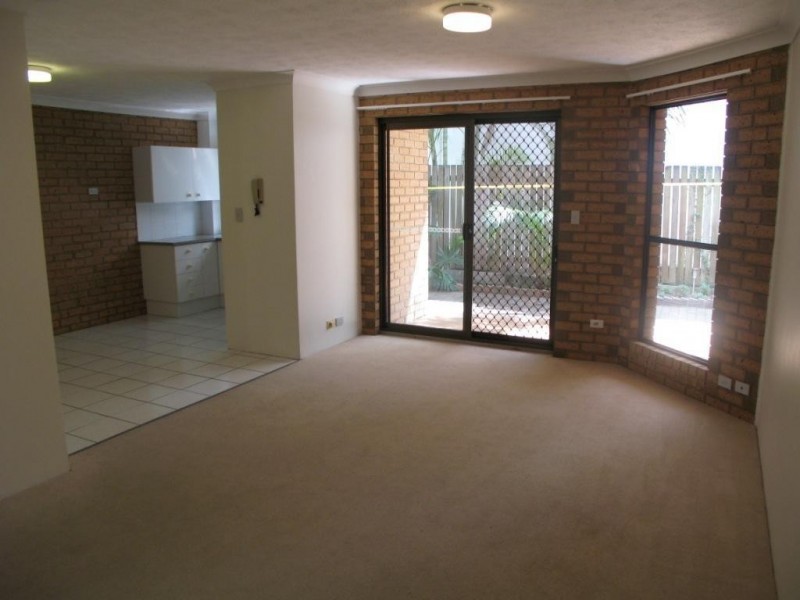 4/11 YORK STREET, Indooroopilly QLD 4068