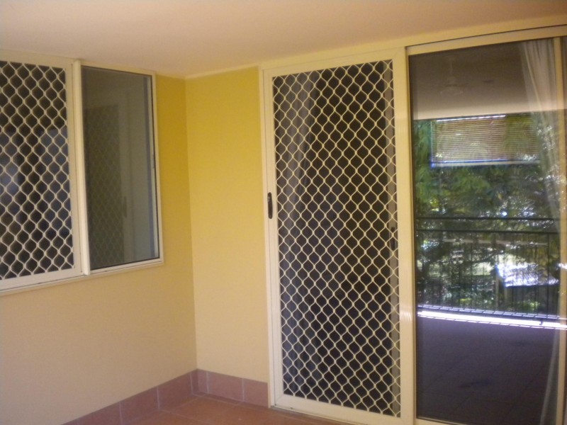 4/17 ELLEN ST, Woody Point QLD 4019