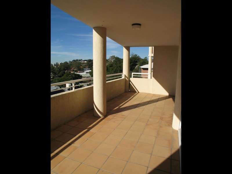 3/200 SWANN ROAD, Taringa QLD 4068