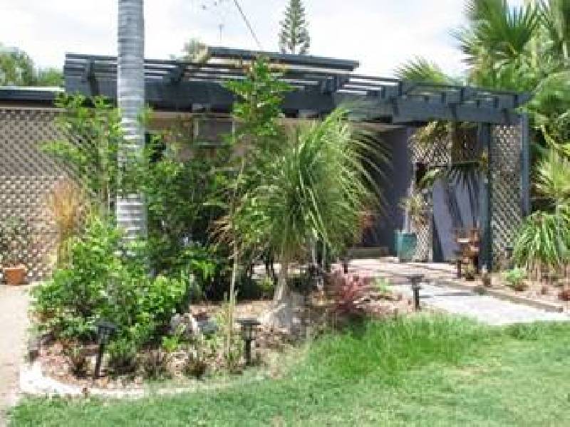 13 Hayes Avenue, Boyne Island QLD 4680