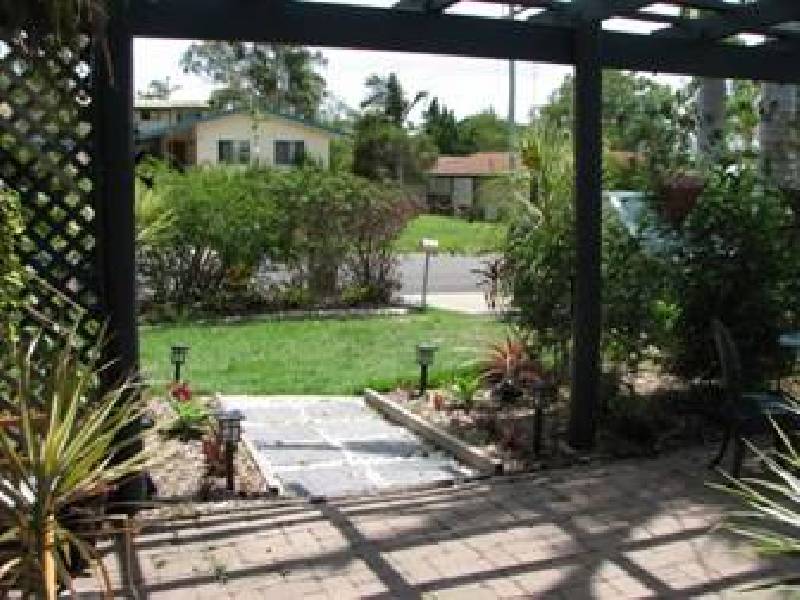 13 Hayes Avenue, Boyne Island QLD 4680