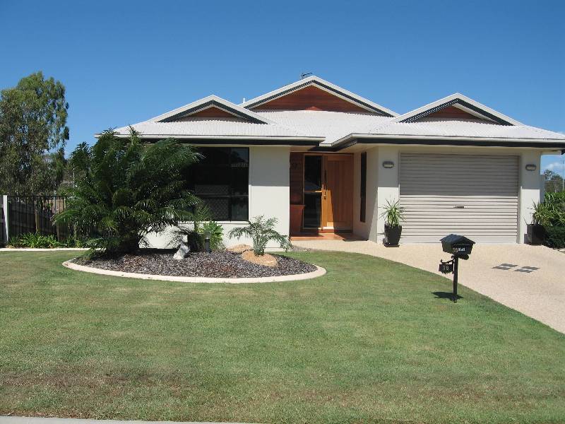 38 Golf View Drive, Boyne Island QLD 4680
