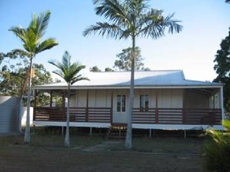 17 Wadeleigh Street, Bororen QLD 4678