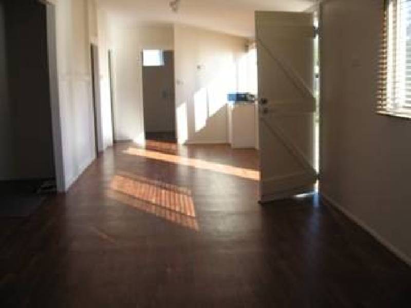 17 Wadeleigh Street, Bororen QLD 4678