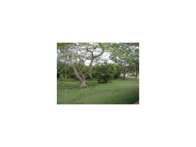 2 Mounter Street, Boyne Island QLD 4680