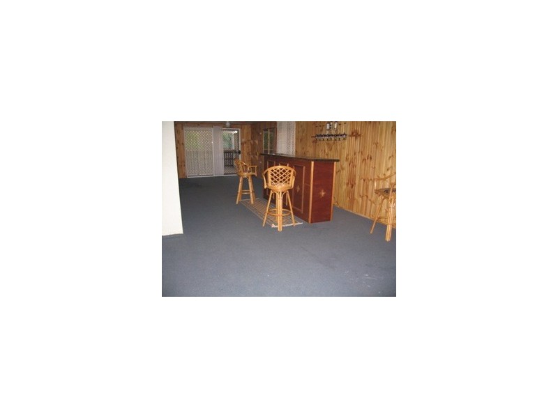 25 Centenary Drive, Boyne Island QLD 4680