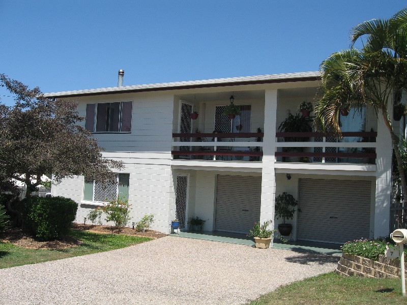 7 Crest Avenue, Boyne Island QLD 4680