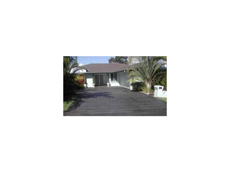43 Brin Street, Boyne Island QLD 4680