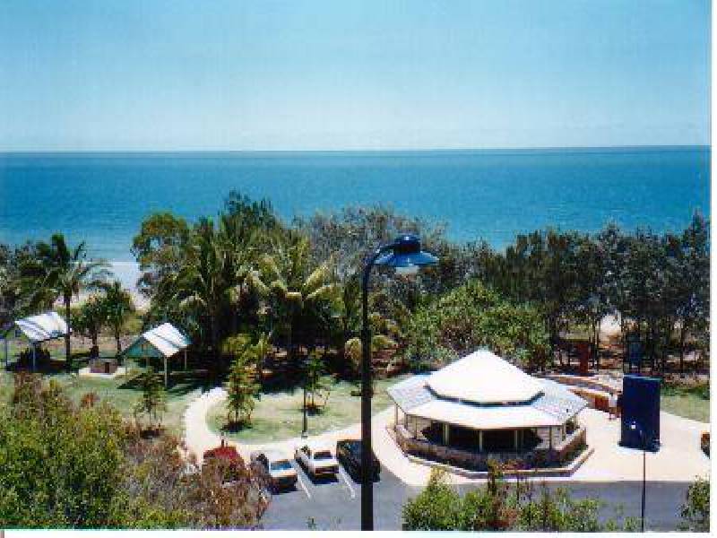 LAND OAKS ESTATE , Tannum Sands QLD 4680