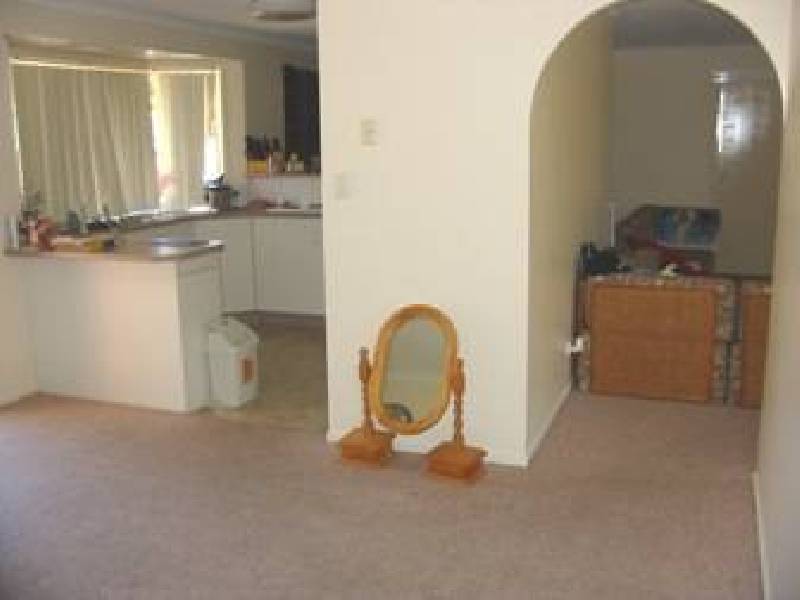 6 Chauvel Court, Boyne Island QLD 4680