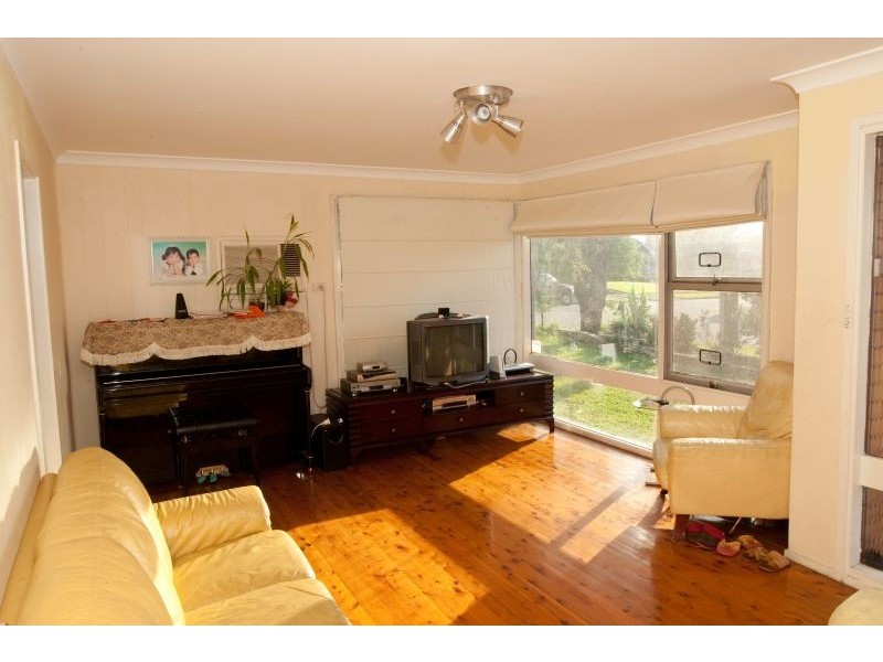 49 Lodge Avenue, Old Toongabbie NSW 2146