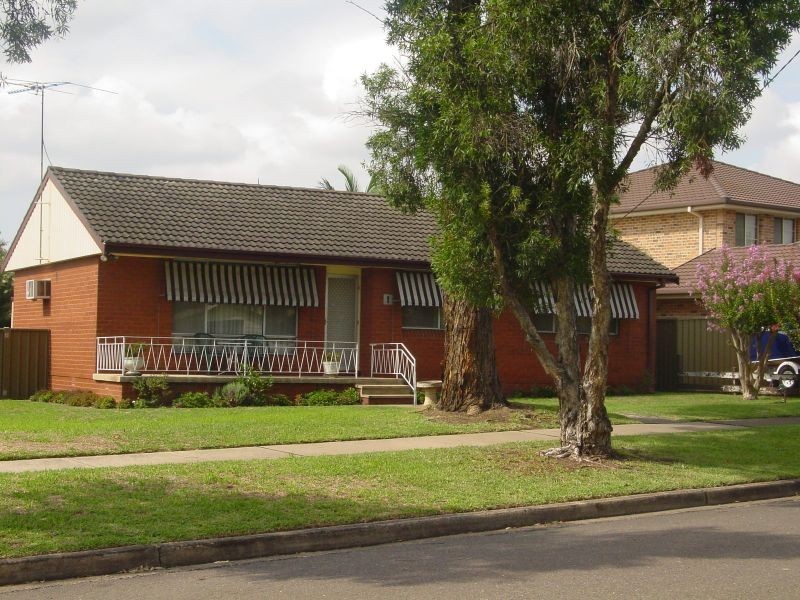 1 Todd Circle, Old Toongabbie NSW 2146