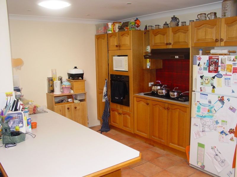 8 Woodlawn Drive, Toongabbie NSW 2146