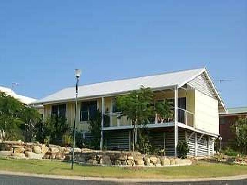 18 Owen Jenkins Drive, Sarina Beach QLD 4737