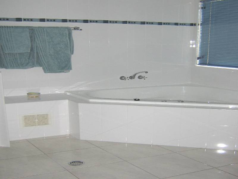 91 Victor Avenue, Glenella QLD 4740