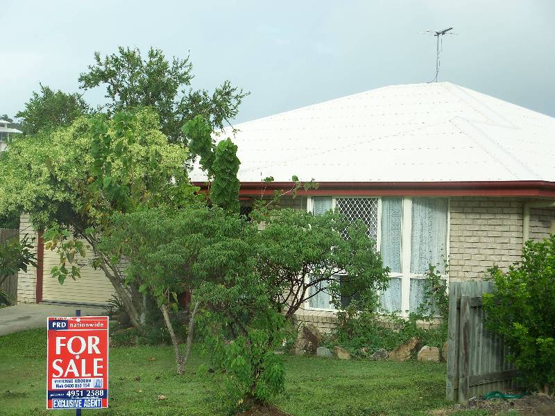 17 Botha Street, Blacks Beach QLD 4740