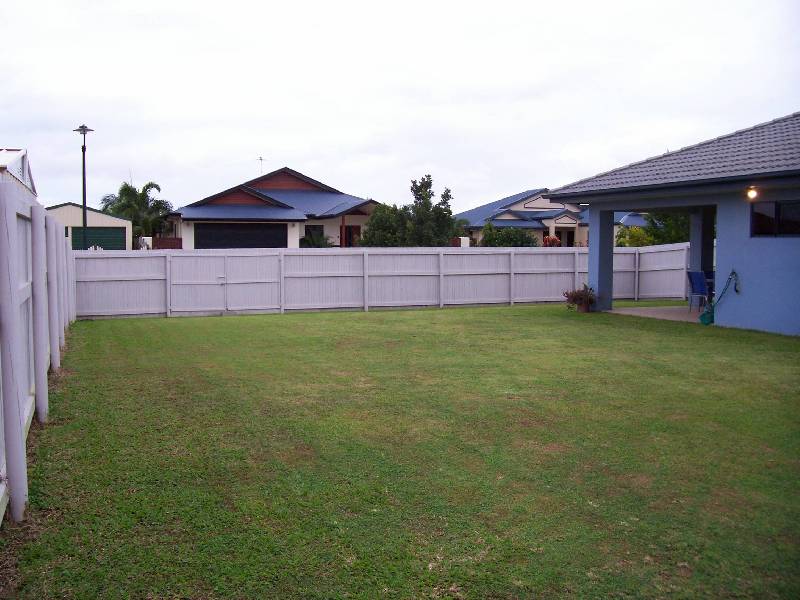 4 Romaine Court, Glenella QLD 4740