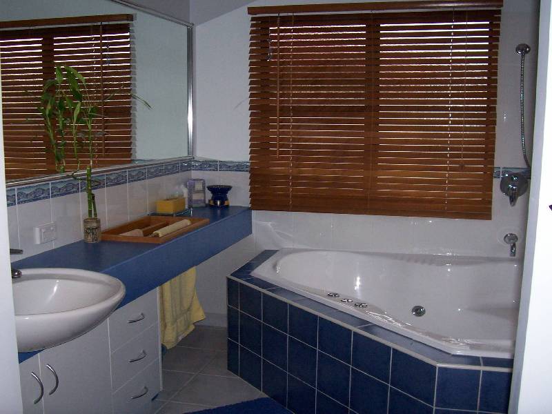 4 Romaine Court, Glenella QLD 4740
