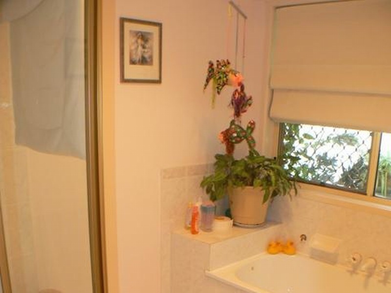 51 Overland Drive, Edens Landing QLD 4207