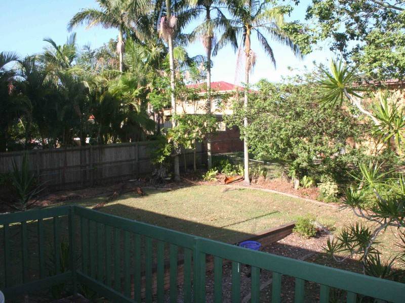 17 Lauretta Avenue, Springwood QLD 4127
