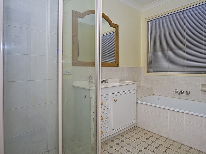 13 Hinchcliffe Street, Tanah Merah QLD 4128