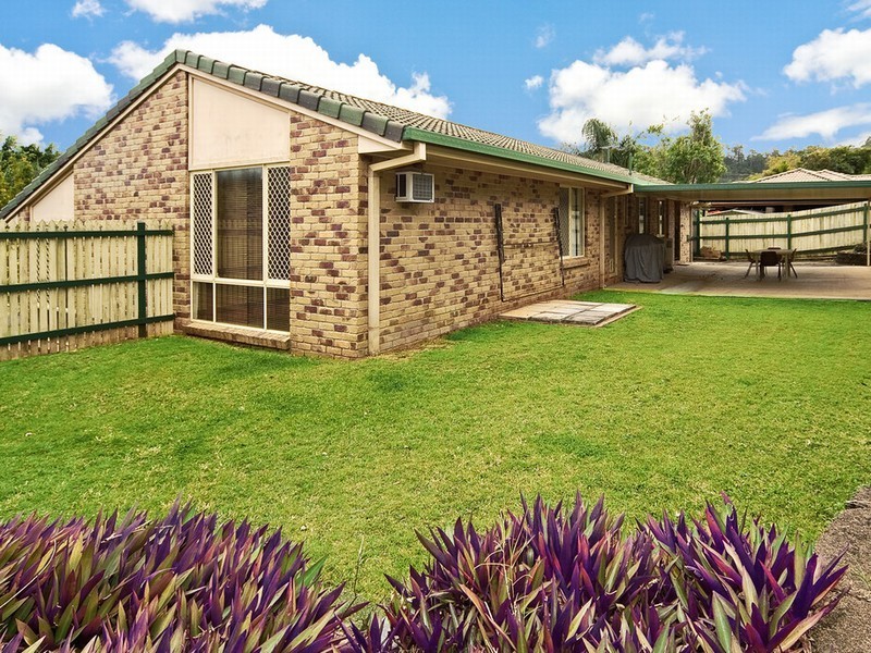 13 Hinchcliffe Street, Tanah Merah QLD 4128