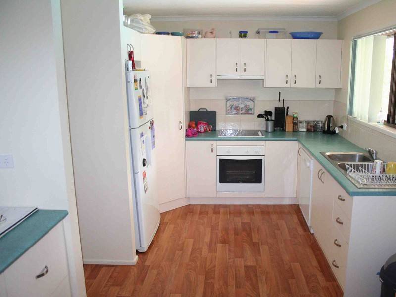 27 Kana Crescent, Slacks Creek QLD 4127