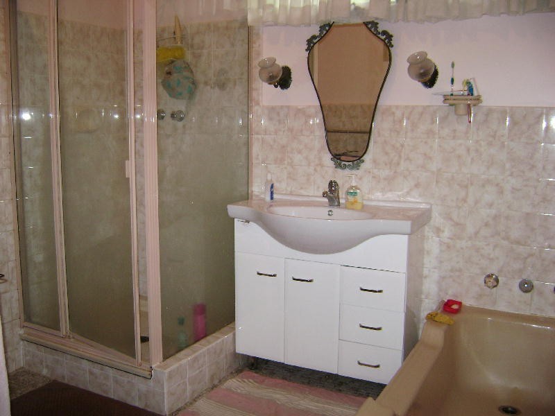 12 Caprera Road, Northmead NSW 2152