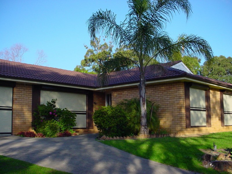 18 Cropley Drive, Baulkham Hills NSW 2153