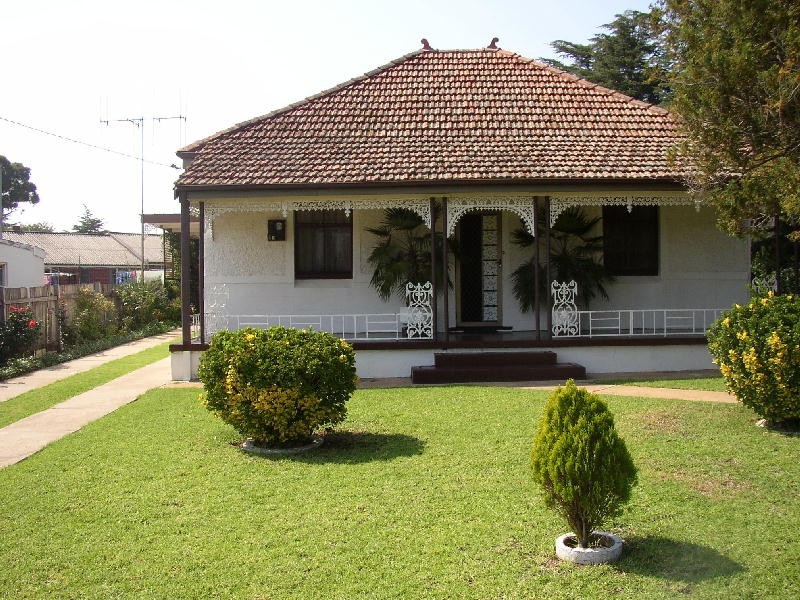 3 Russell Street, Bathurst NSW 2795