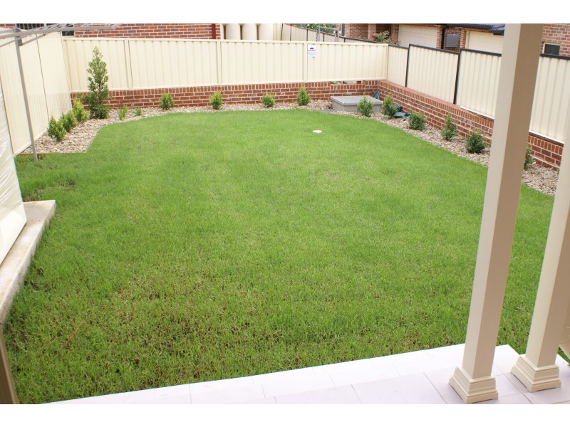 12 Tungarra Road, Girraween NSW 2145