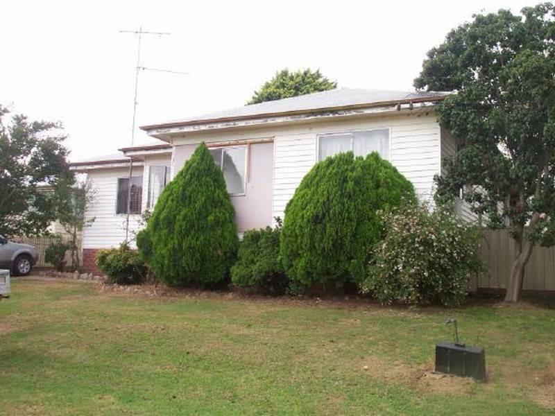 36 MEMORIAL AVE, Stroud NSW 2425