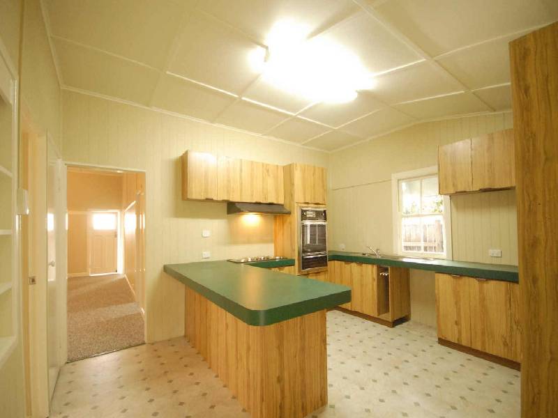 16 Link Street, North Toowoomba QLD 4350