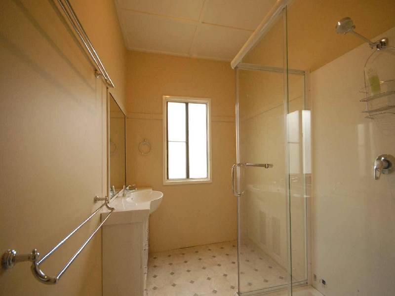 16 Link Street, North Toowoomba QLD 4350