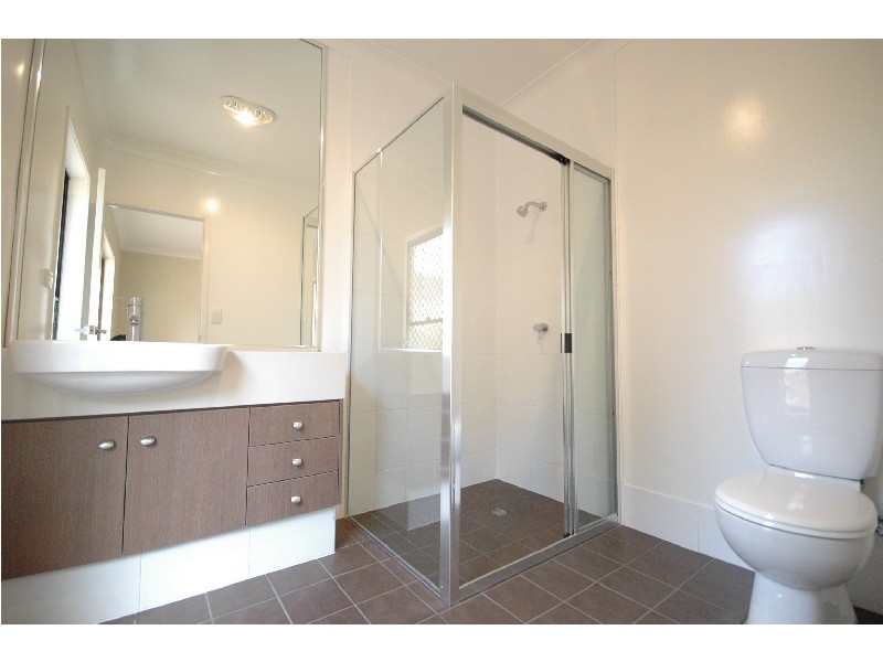 3/51 Jellicoe Street, Mount Lofty QLD 4350