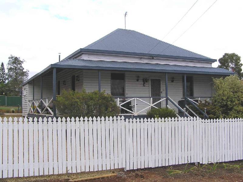 4 Grey Street, South Toowoomba QLD 4350