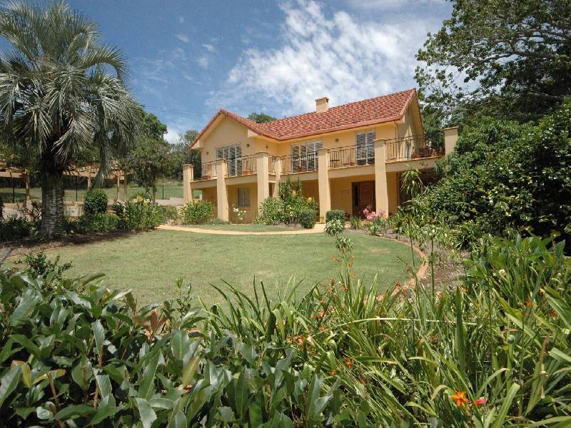 5a Curzon Street, Mount Lofty QLD 4350