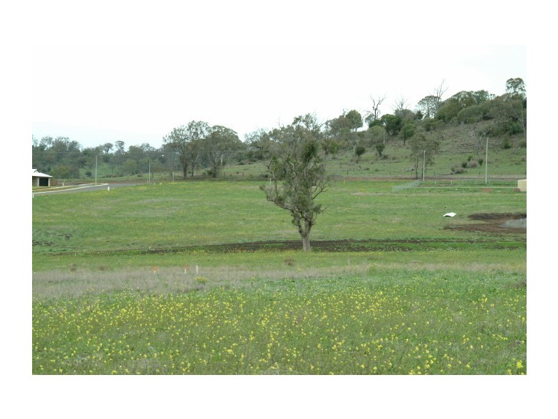 - Rosalie Downs Country Estate, Meringandan QLD 4352