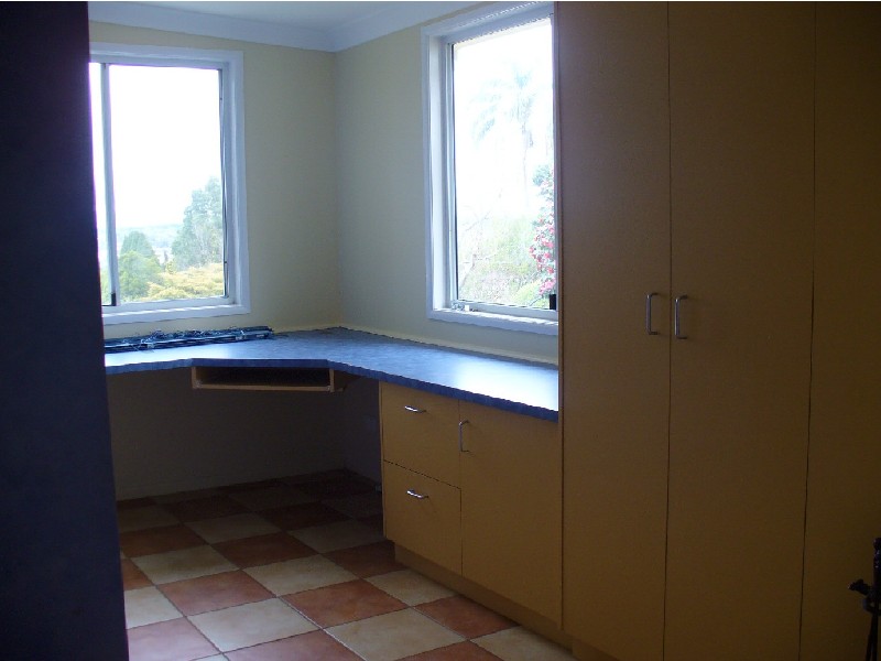 Mount Lofty QLD 4350