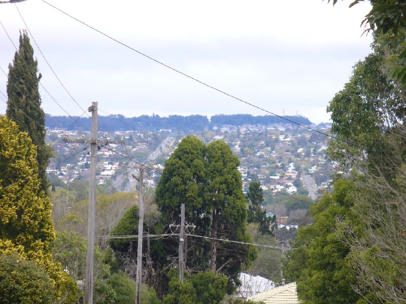 Mount Lofty QLD 4350