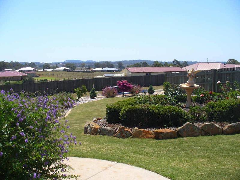 4 Federation Drive, Highfields QLD 4352