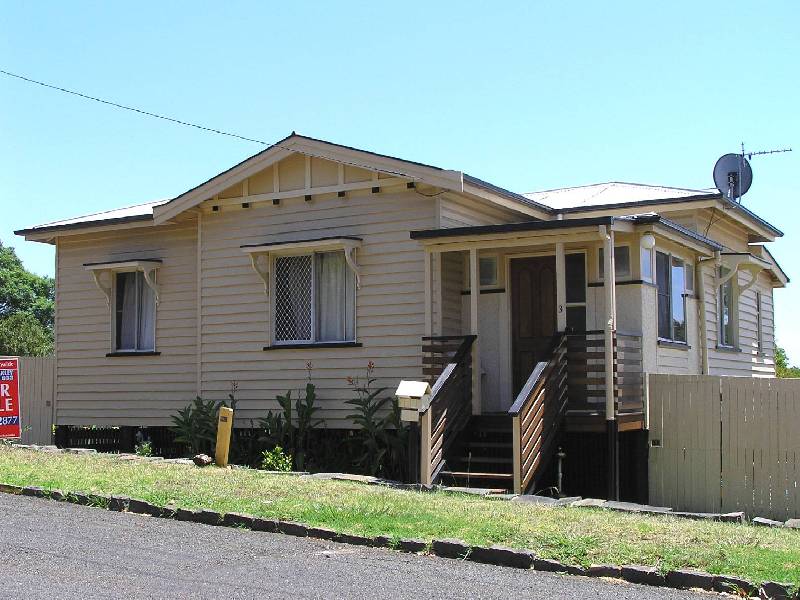 3 Christmas Street, North Toowoomba QLD 4350
